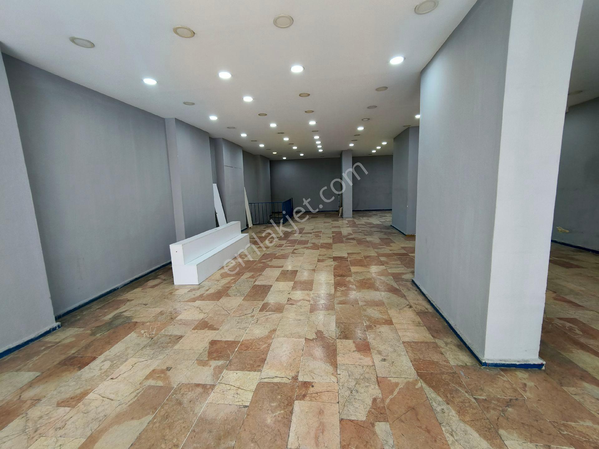 Güneyden Tülin Cadd.de 350m2 Depolu Dükkan - Görsel 8