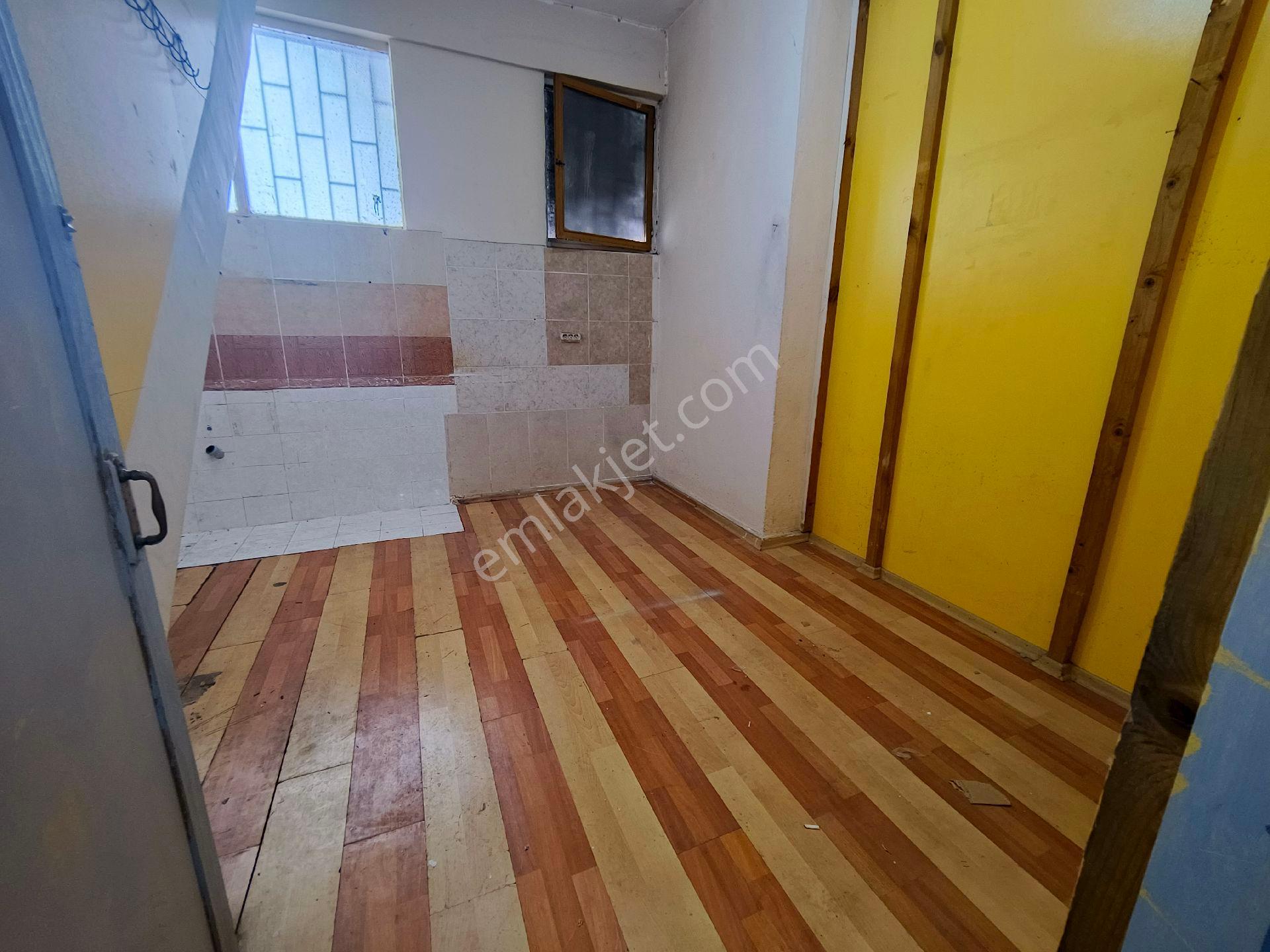 Güneyden Tülin Cadd.de 350m2 Depolu Dükkan - Görsel 13