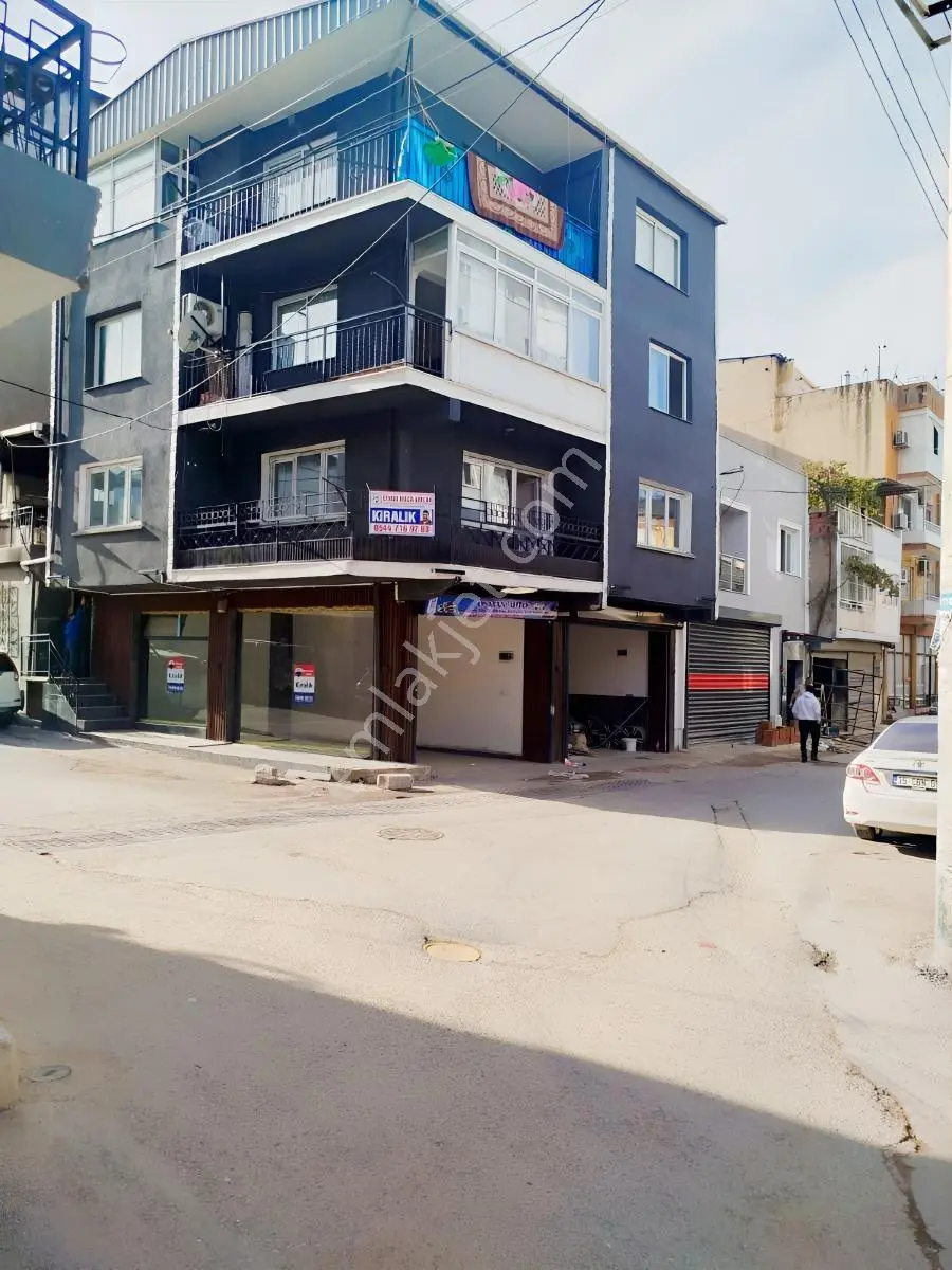Buca Gediz İnönü Mah 100 Mk Köşe Kepenkli Tadilatlı Dükkan
