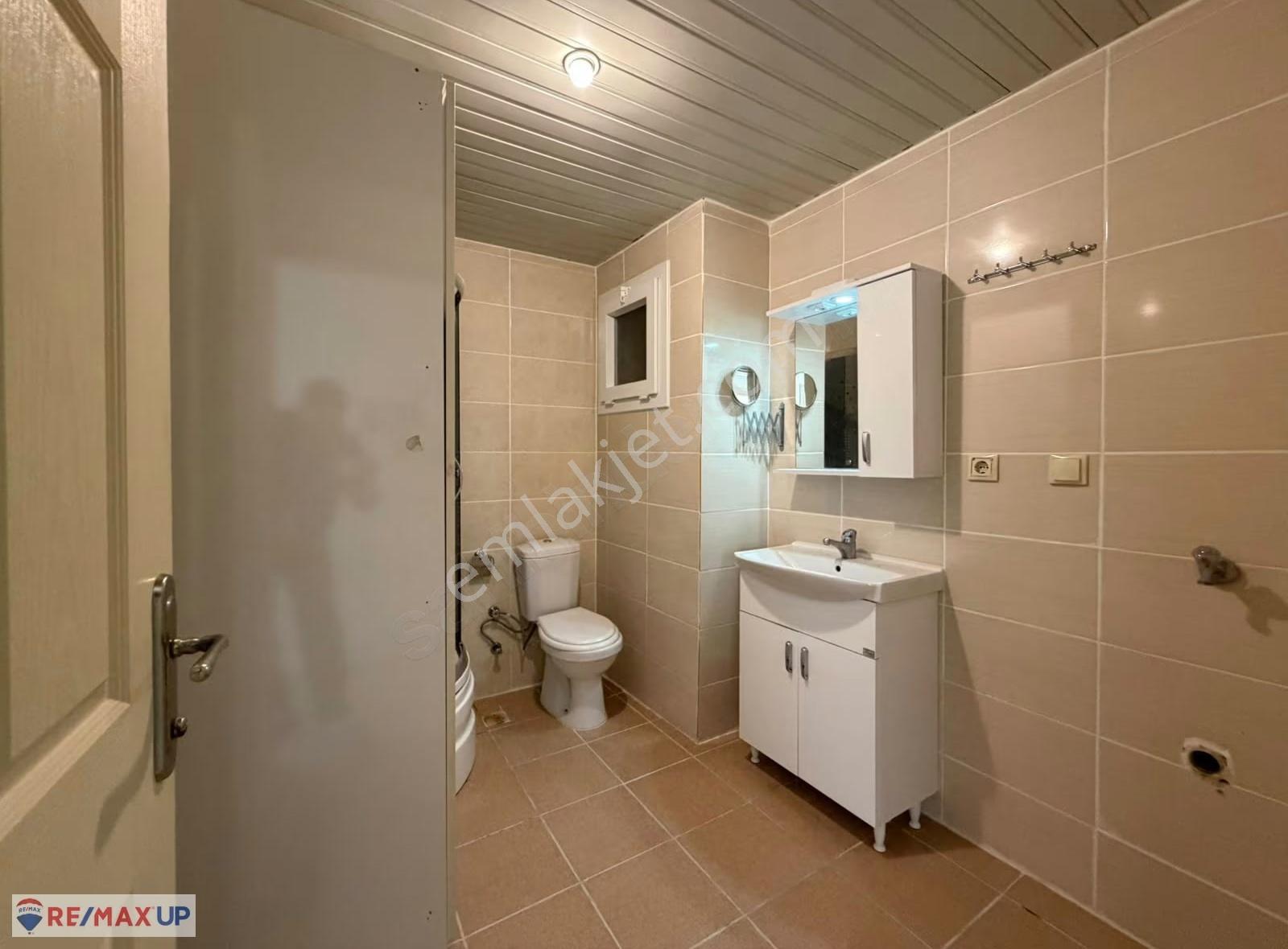 Buca Belediye Konutları Sitesi'nde Manzaralı Satılık 3+1 Daire - Görsel 24