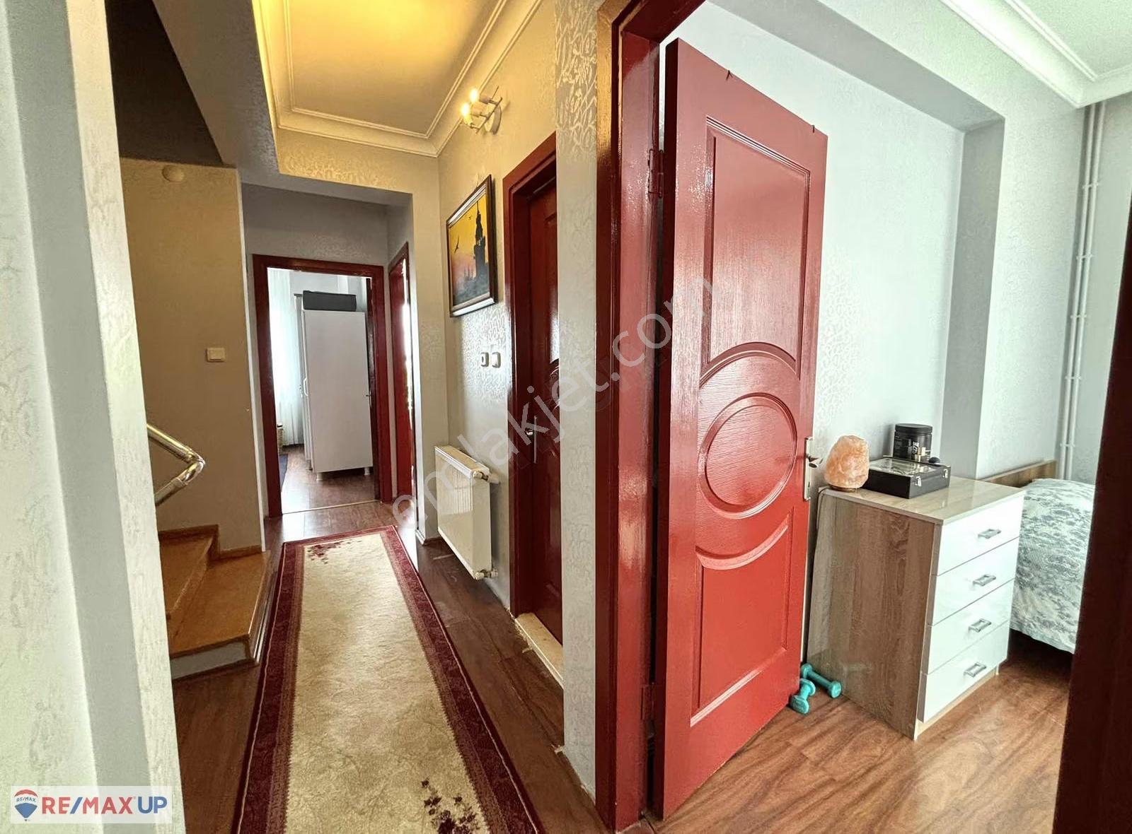 Şehir İçinde Villa Konforu! Adatepe Villalarında Şömineli 5+1 - Görsel 28