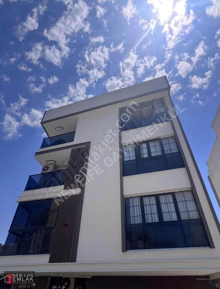Kuşadasında Deniz Manzaralı Satılık 1+1 Daire - Görsel 2
