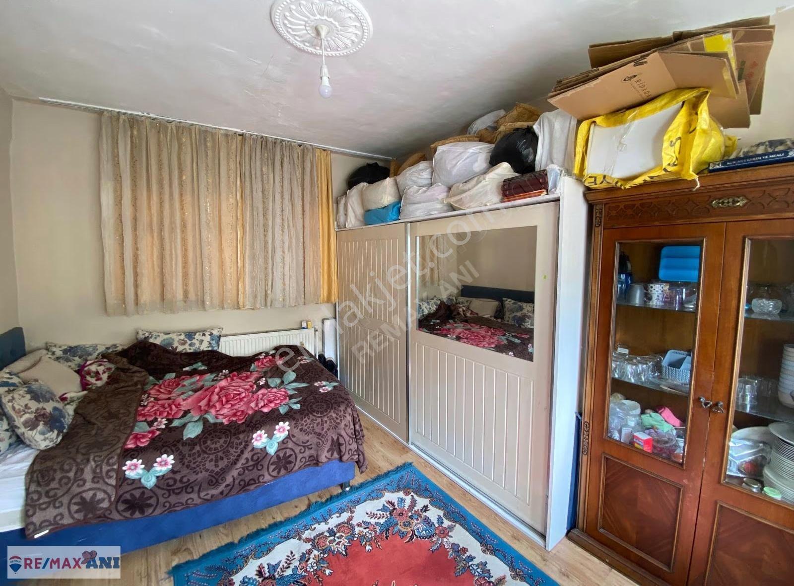 Çengelköy Mehmet Akif 'te Bahçeli Satılık Müstakil Bina - Görsel 25