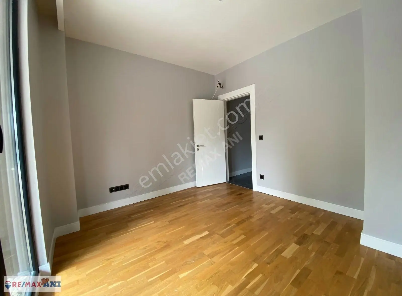 Çengelköy Bahçelievler 'de Bahçe Katı Kiralık 2+1 Daire - Görsel 14