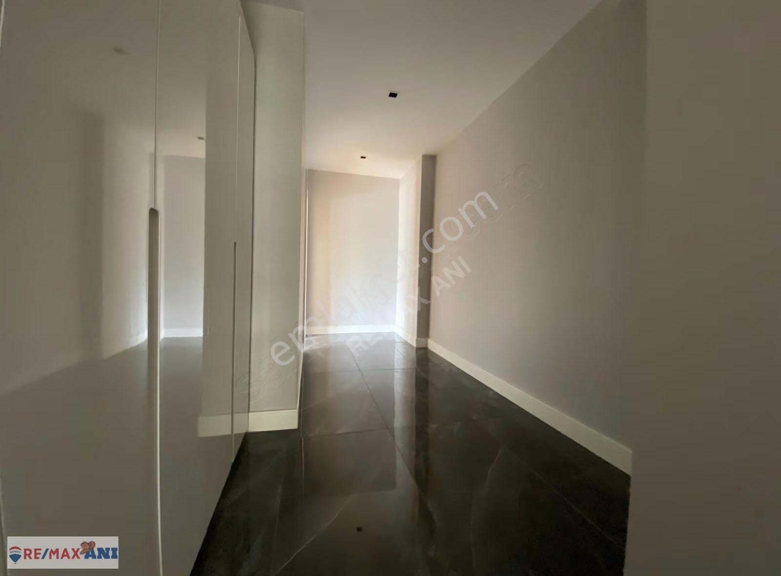 Çengelköy Bahçelievler 'de Bahçe Katı Kiralık 2+1 Daire - Görsel 11