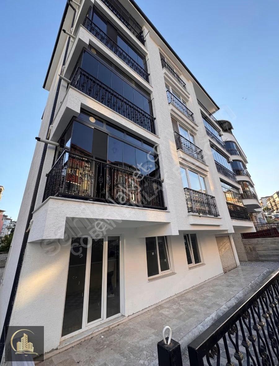 Bç Emlak'tan Bahçelievler De Kiralık 2+0
