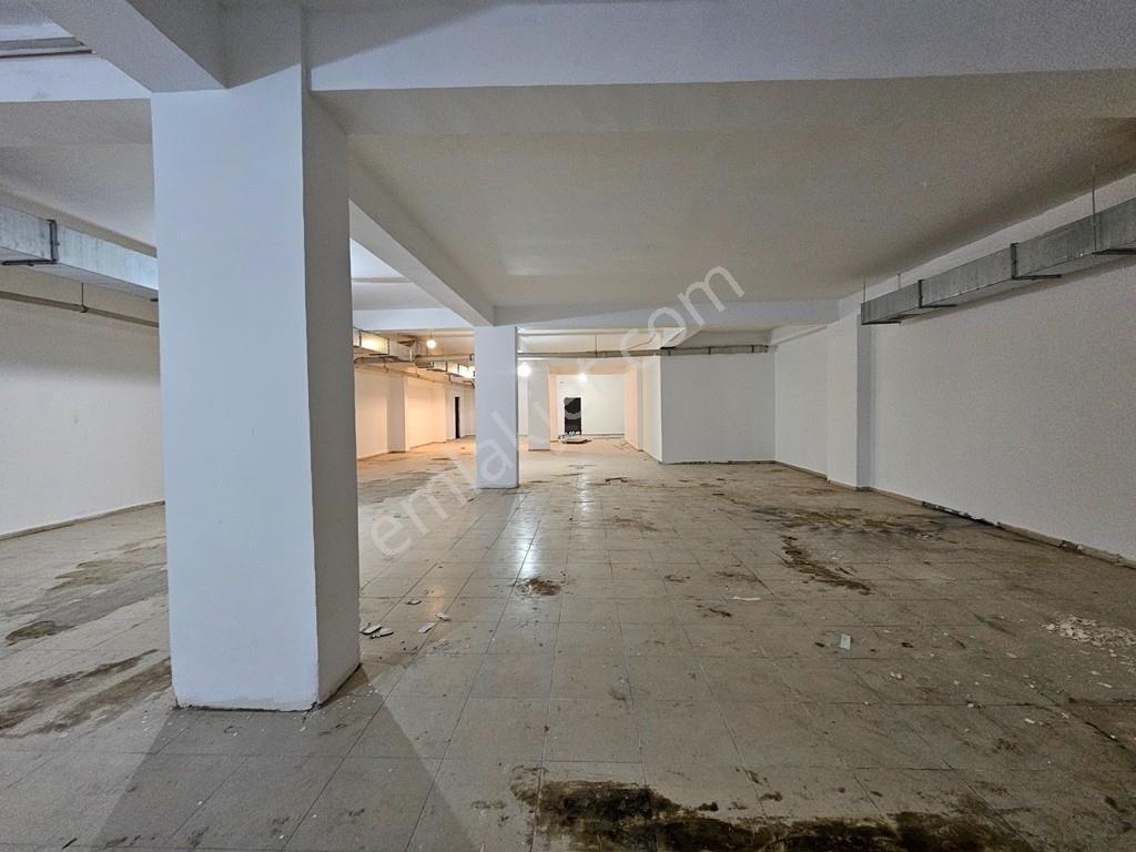 Esenyurt Yeşilkent Mh Çok Amaçlı Kullanıma Uygun 1.350 M2 İşyeri - Görsel 9