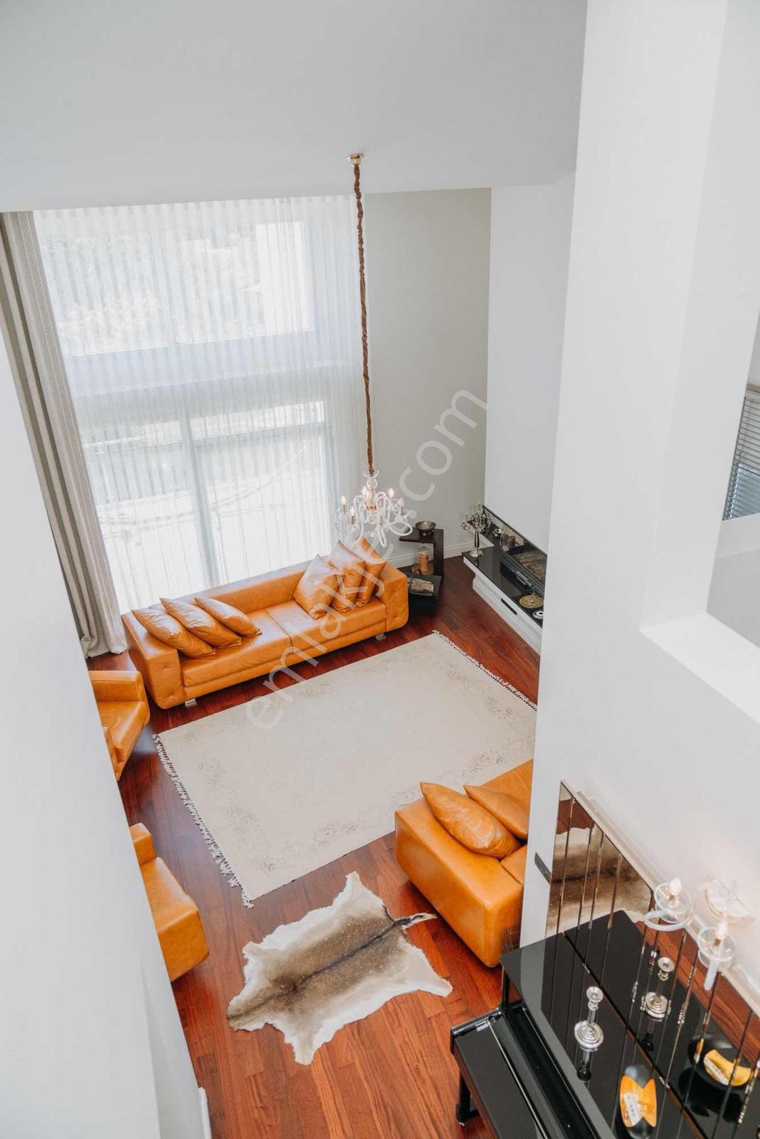 Kaliteyi Ve Konforu Sevenlere Özel Bir Villa - Görsel 24