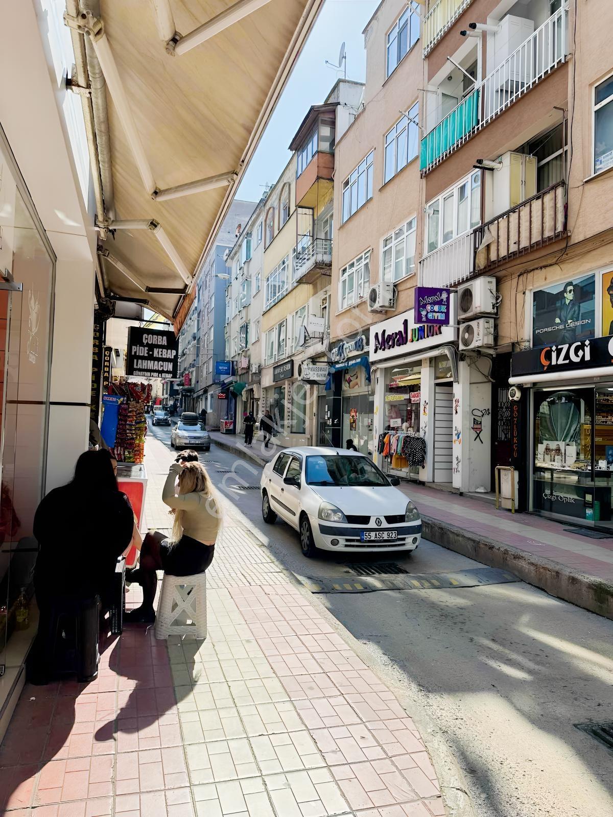 Deneyim'den Ağabali Caddesi'ne Cephe İçi Yapılı Kiralık 2+1 - Görsel 23