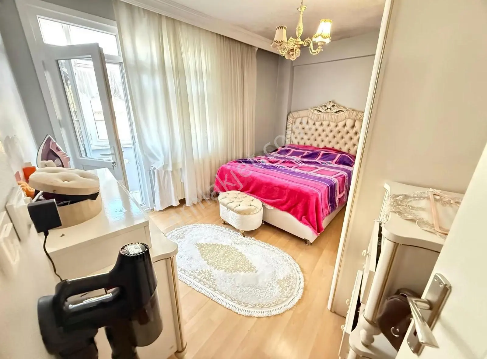 Üsküdar Merkezde 2+1 Ara Kat Balkonlu Temiz Kullanışlı Daire. - Görsel 2