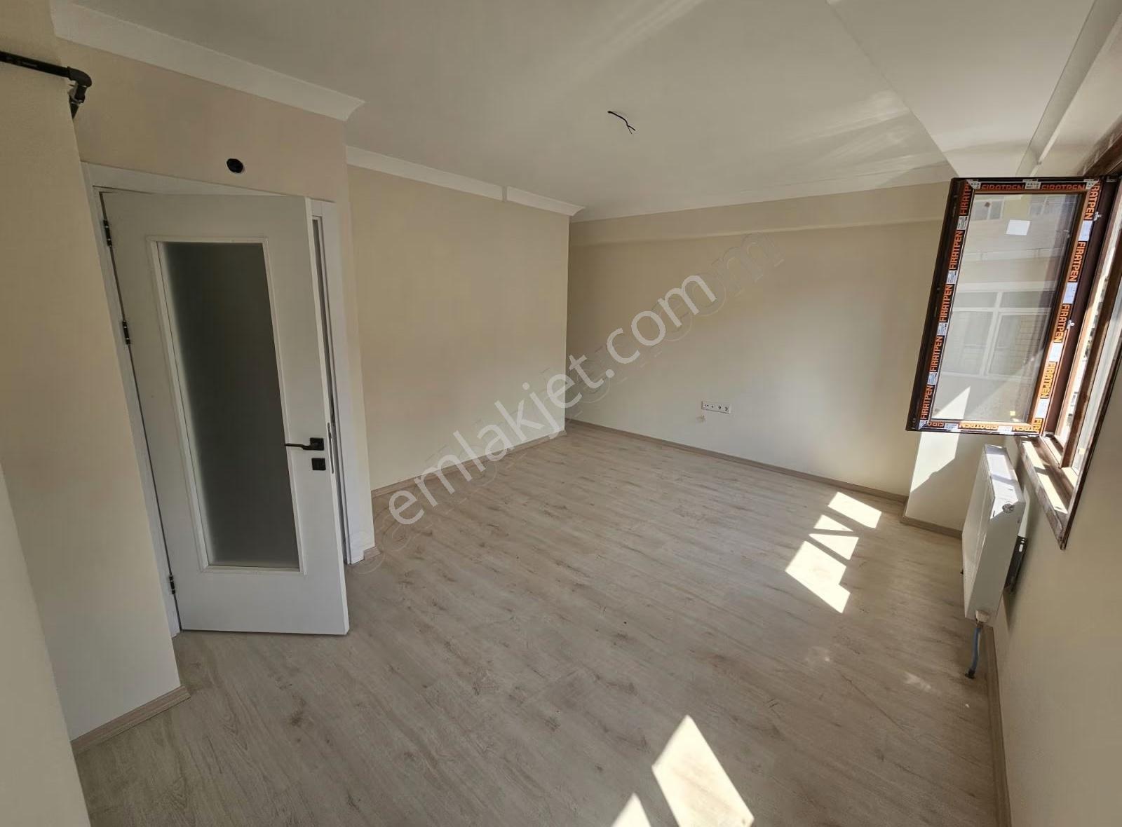 Üsküdar Merkez Cuma Pazarı İçinde 3+2 Sıfır Binada Dublex - Görsel 31