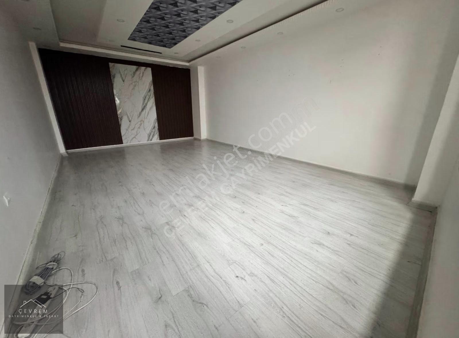 İş Hanı İçerisinde Harika Konumda Masrafsız 30m² Kiralık İş Yeri
