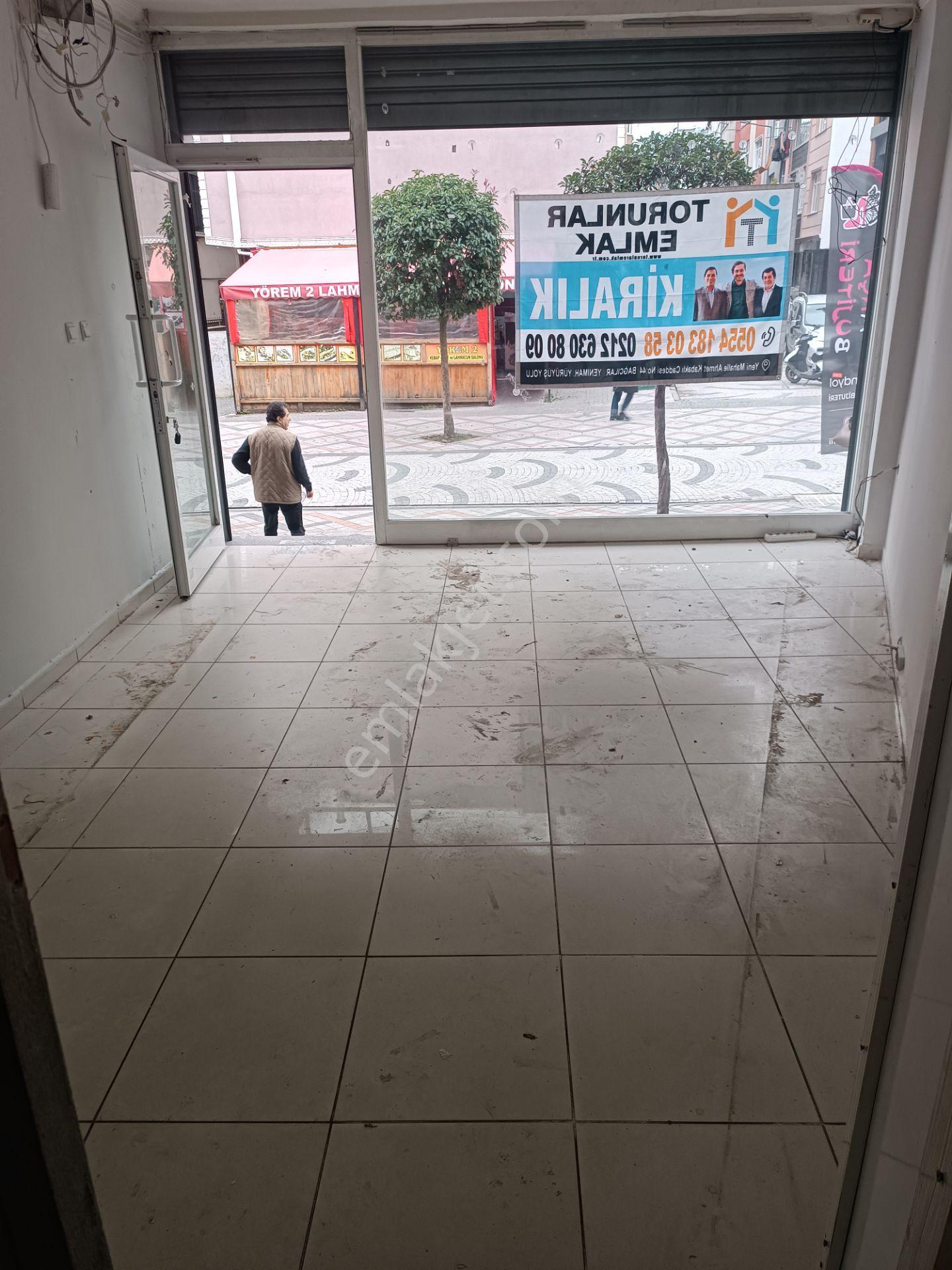 Torunlar Emlaktan Kiralık 22m2 Boş Otomatik Kepenkli Dükkan - Görsel 2