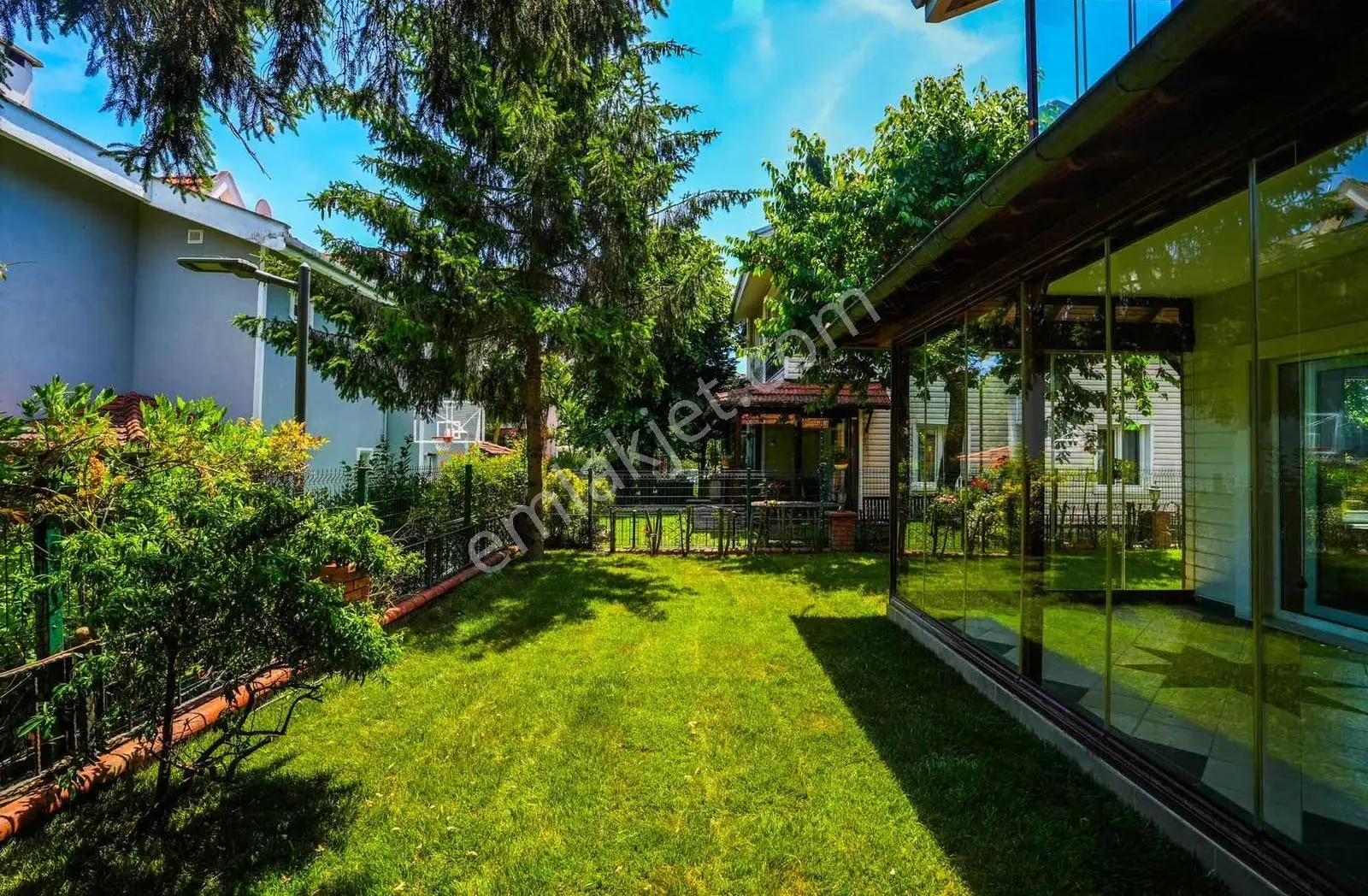 Çekmeköy Gökdeniz Villaları'nda Geniş Bahçeli Konforlu Yaşam - Görsel 7