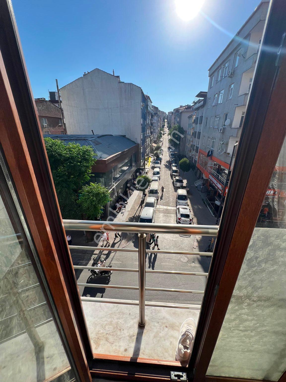 Serkan Gayrimenkulden Bahçelievler Yenibosnada Cadde Üzeri 2+1 90 Metre - Görsel 9