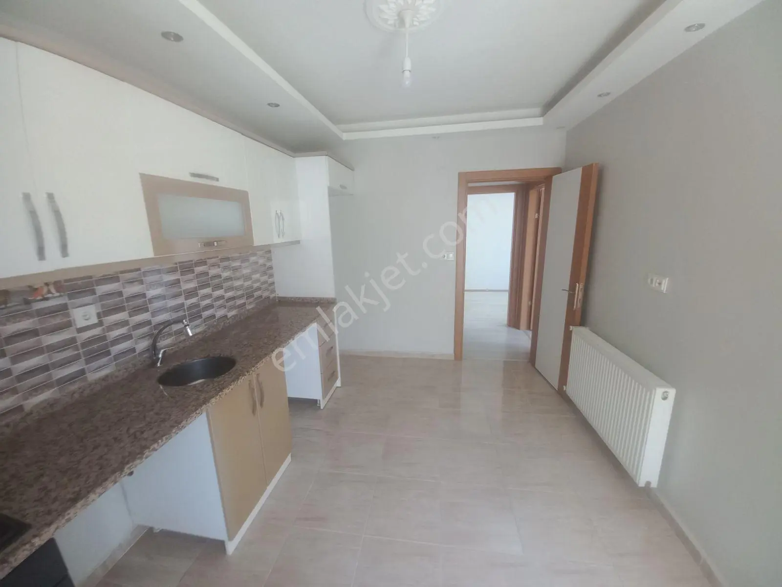 Şeyh Sinan Mahallesinde 70m2 Kapalı Mutfak 1+1 Daire - Görsel 5