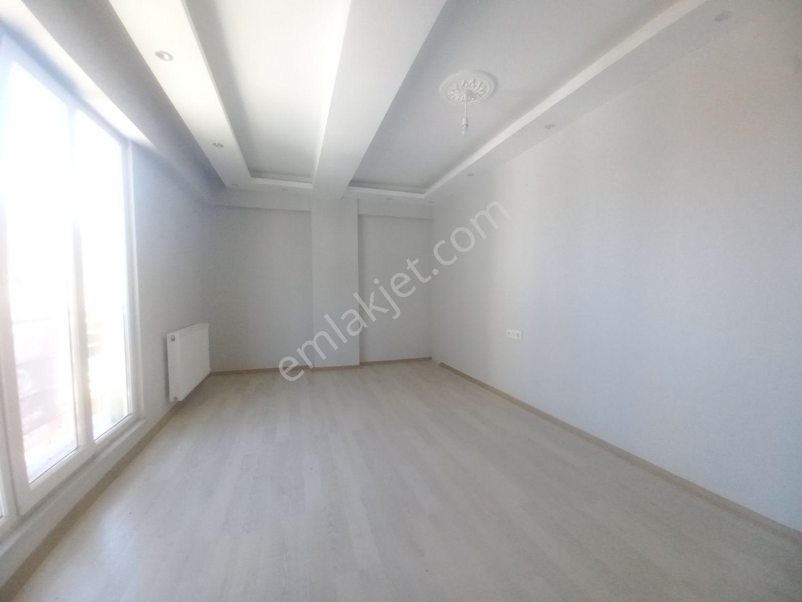 Şeyh Sinan Mahallesinde 70m2 Kapalı Mutfak 1+1 Daire