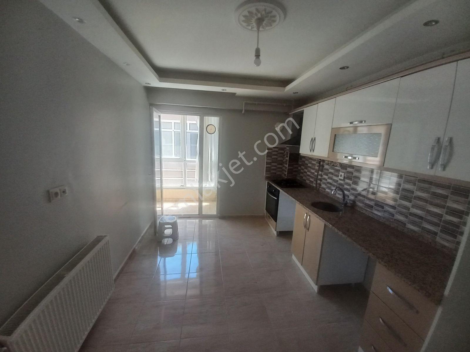 Şeyh Sinan Mahallesinde 70m2 Kapalı Mutfak 1+1 Daire - Görsel 4