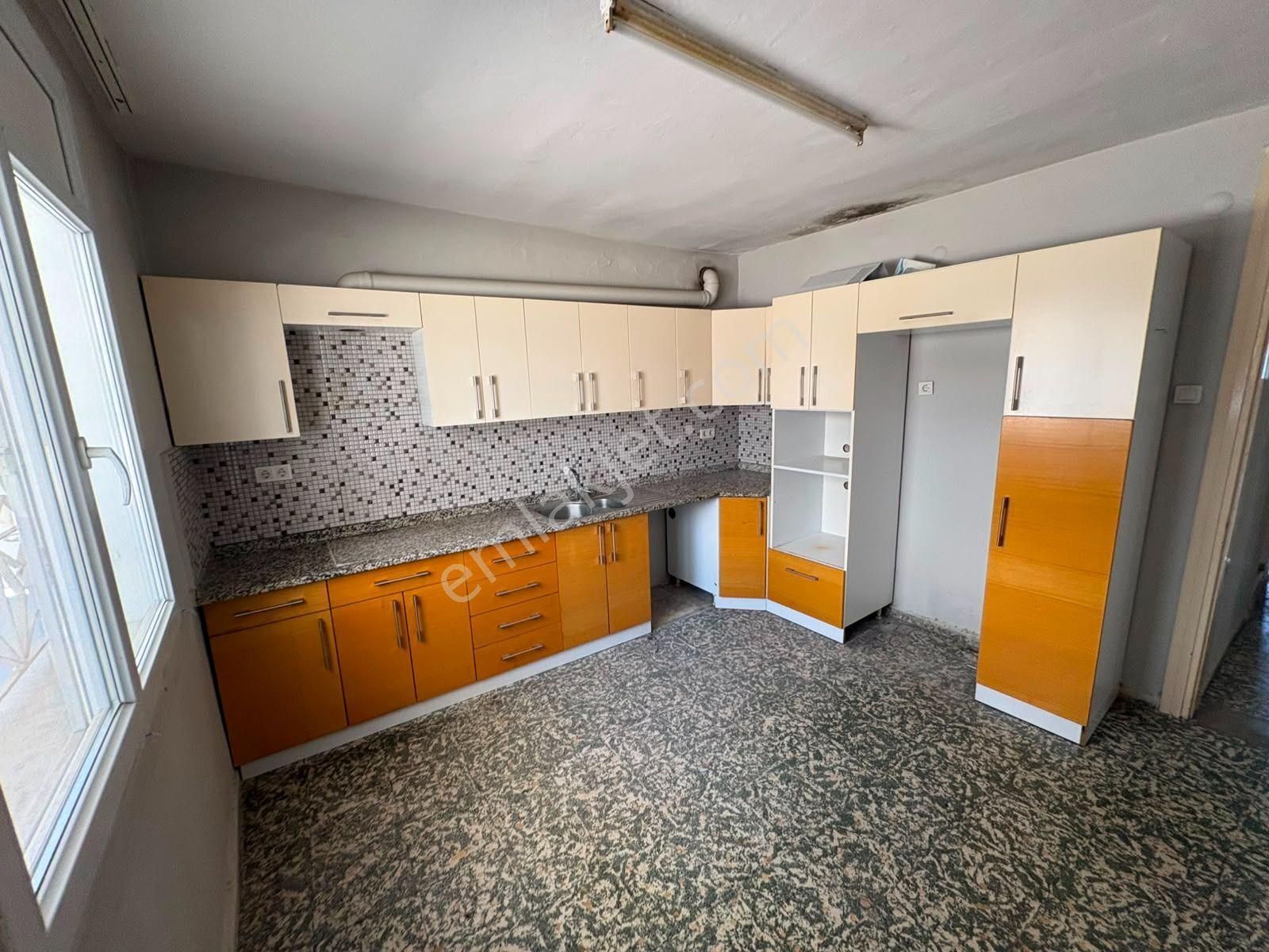 Rota Emlak'tan Gümüldür'de Merkezi Konumda 2+1 Kiralık Daire - Görsel 4