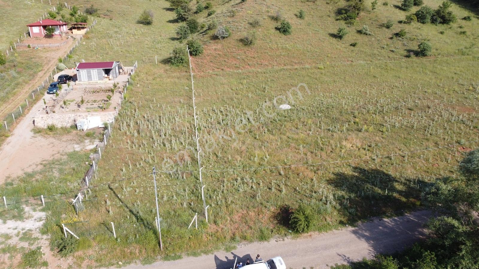 *peçenek Te Yol Kenarı Bahçelerin İçerisinde 255 Metre Hisseli* - Görsel 4