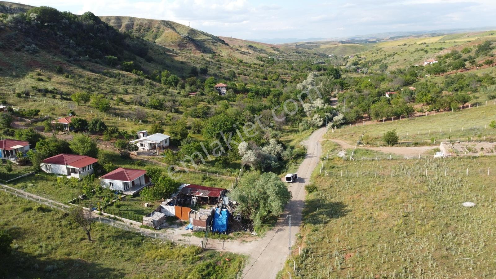 *peçenek Te Yol Kenarı Bahçelerin İçerisinde 255 Metre Hisseli* - Görsel 24