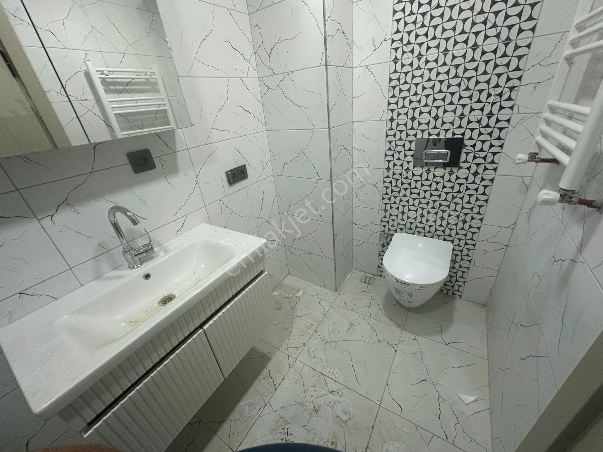 Serkan Gayrimenkulden Bahçelievler Yenibosna 2.ci Kat Kullanışlı Daire - Görsel 9