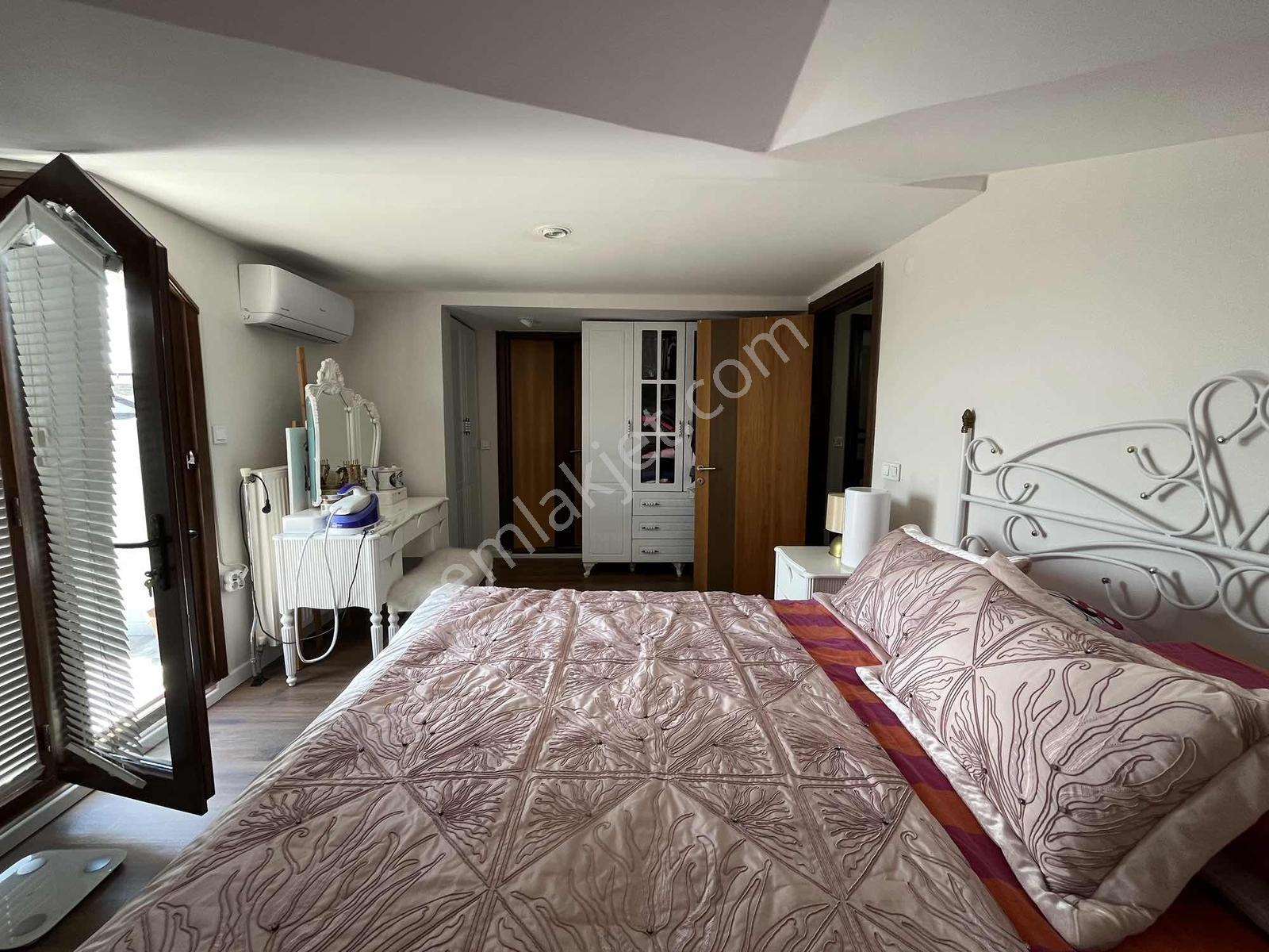 Köprübaşı Ada Konaklarında Kapalı Garajlı Çatı Dubleks Daire - Görsel 33