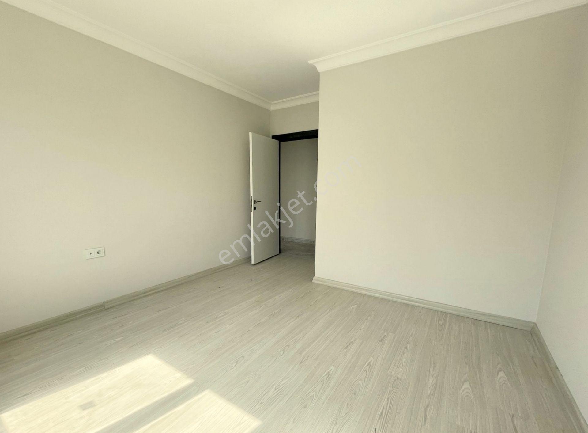 Mertcan'dan Havuzlu Güvenlikli Lüks Sitede Ara Kat 2+1 Daire - Görsel 8