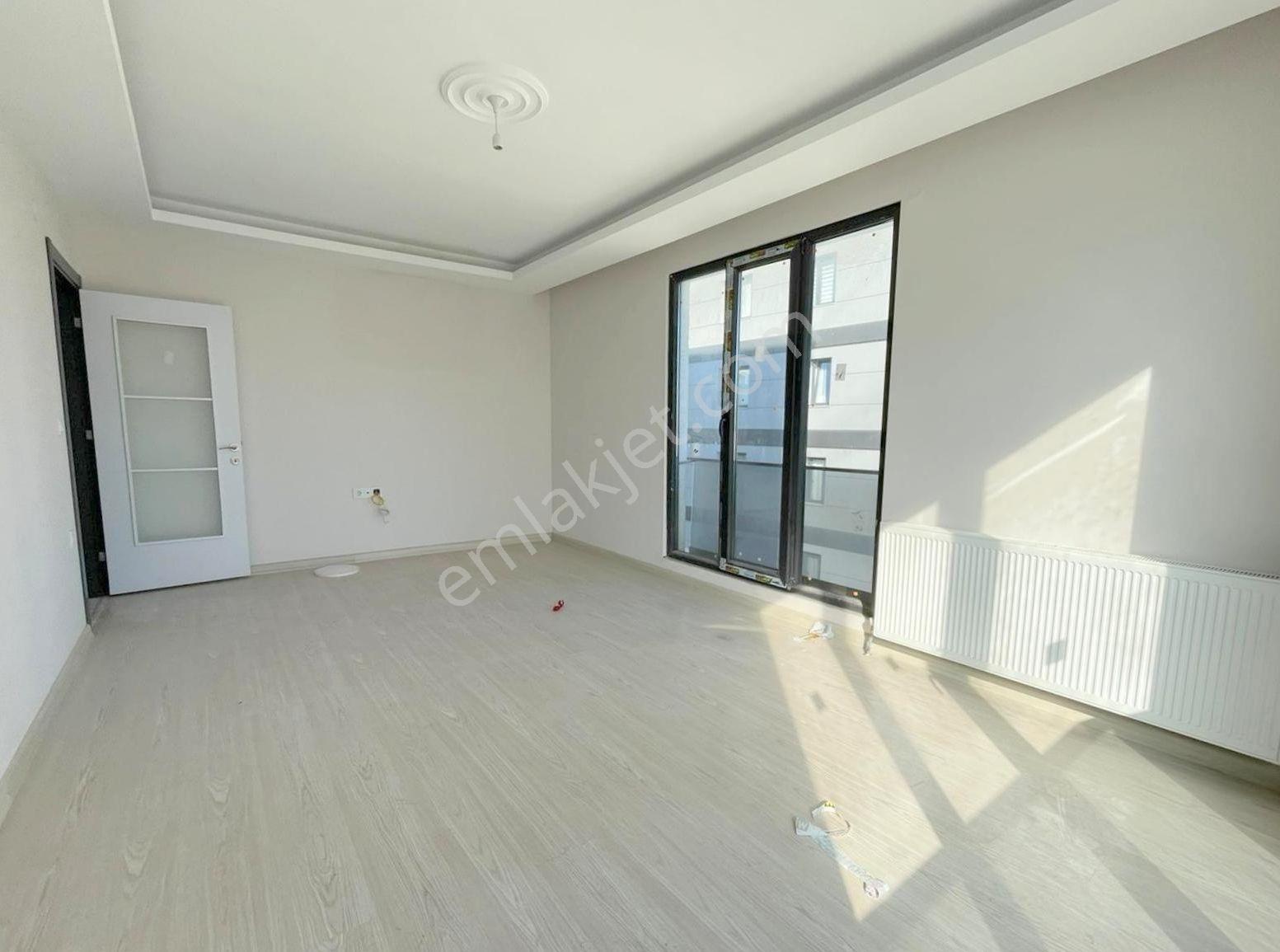 Mertcan'dan Havuzlu Güvenlikli Lüks Sitede Ara Kat 2+1 Daire - Görsel 3