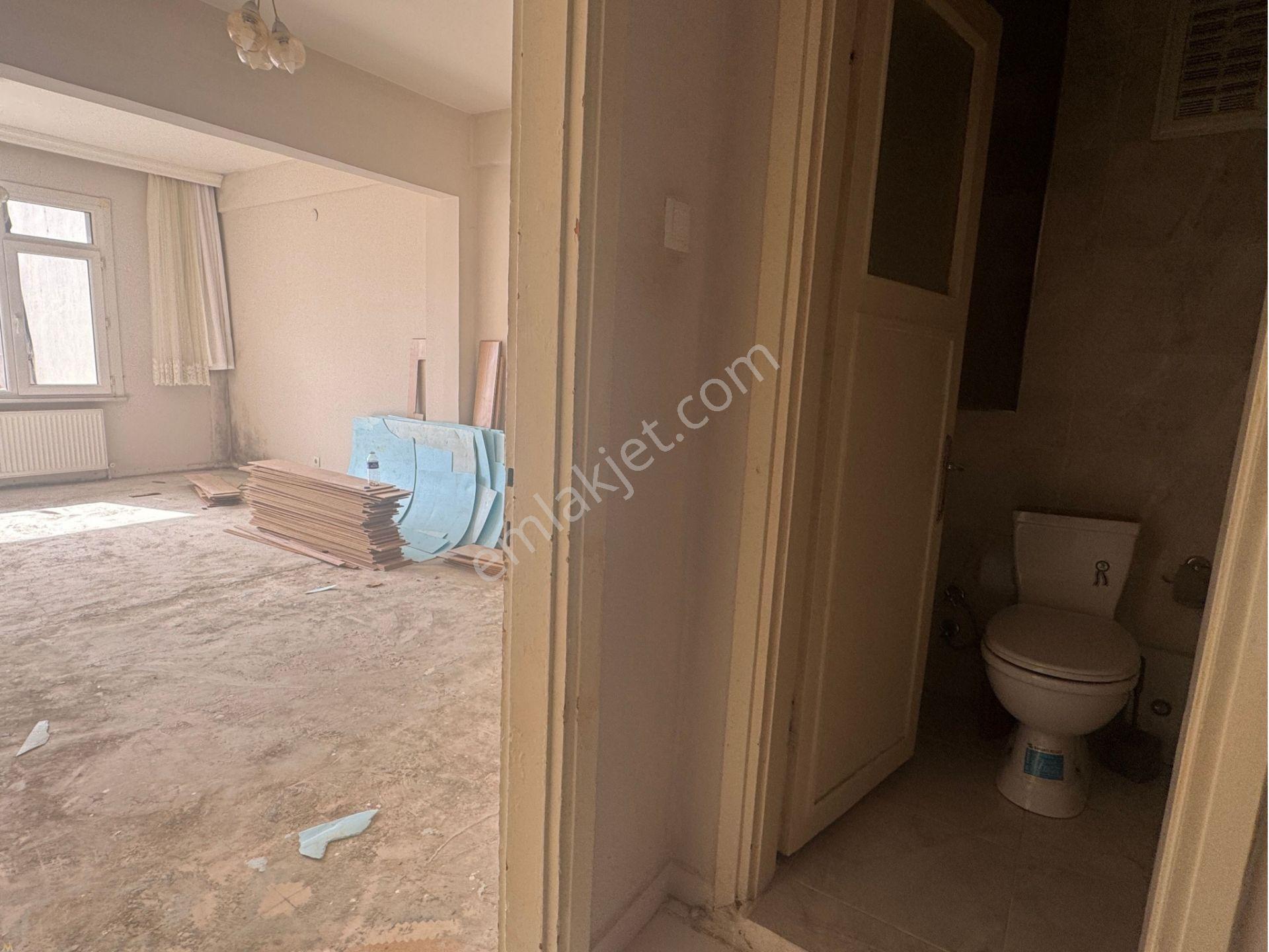 Üsküdar Zeynep Kamil Merkezde 2+1 Kiralık Daire (tadilatlı) - Görsel 12