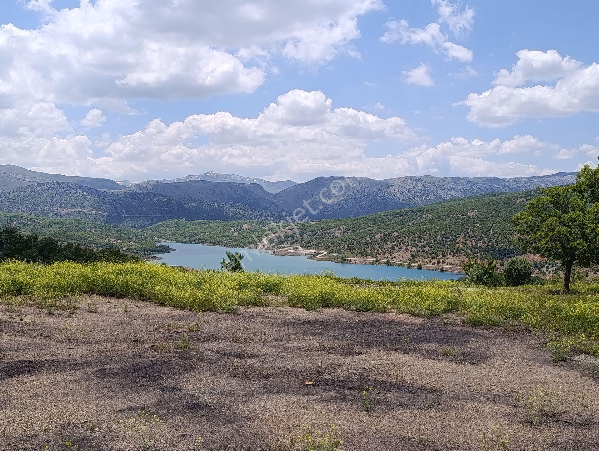 Ecr Gayrimenkul'den Göl Manzaralı Satılık 40.330 M2 Tarla