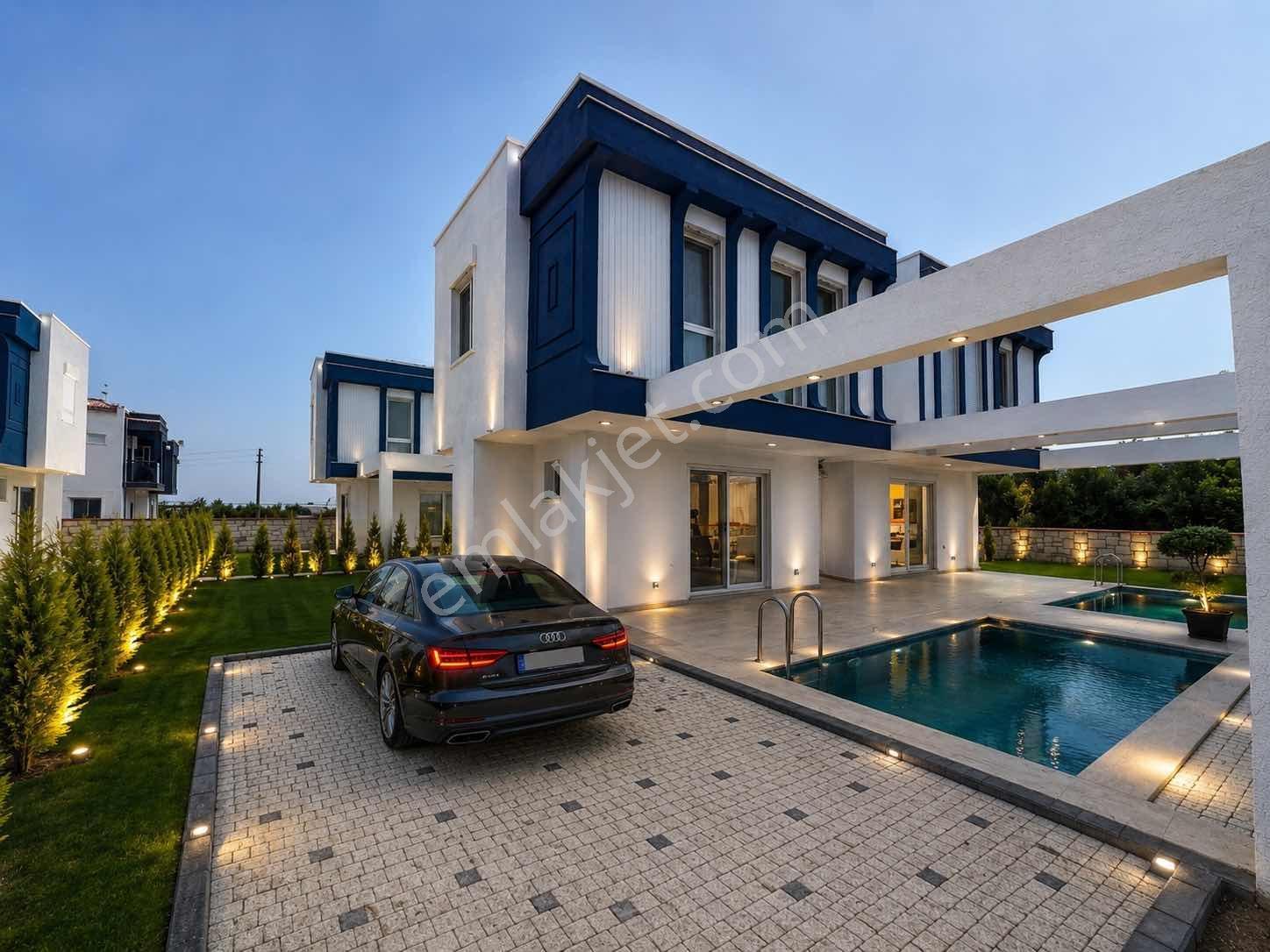 Kuşadası Davutlar'da Full Sıfır Eşyalı Özel Havuzlu 3+1 Villa