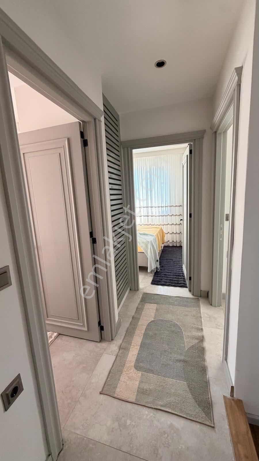 Kuşadası Davutlar'da Full Sıfır Eşyalı Özel Havuzlu 3+1 Villa - Görsel 23