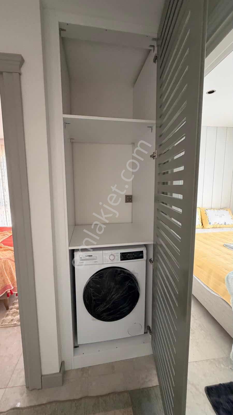Kuşadası Davutlar'da Full Sıfır Eşyalı Özel Havuzlu 3+1 Villa - Görsel 18