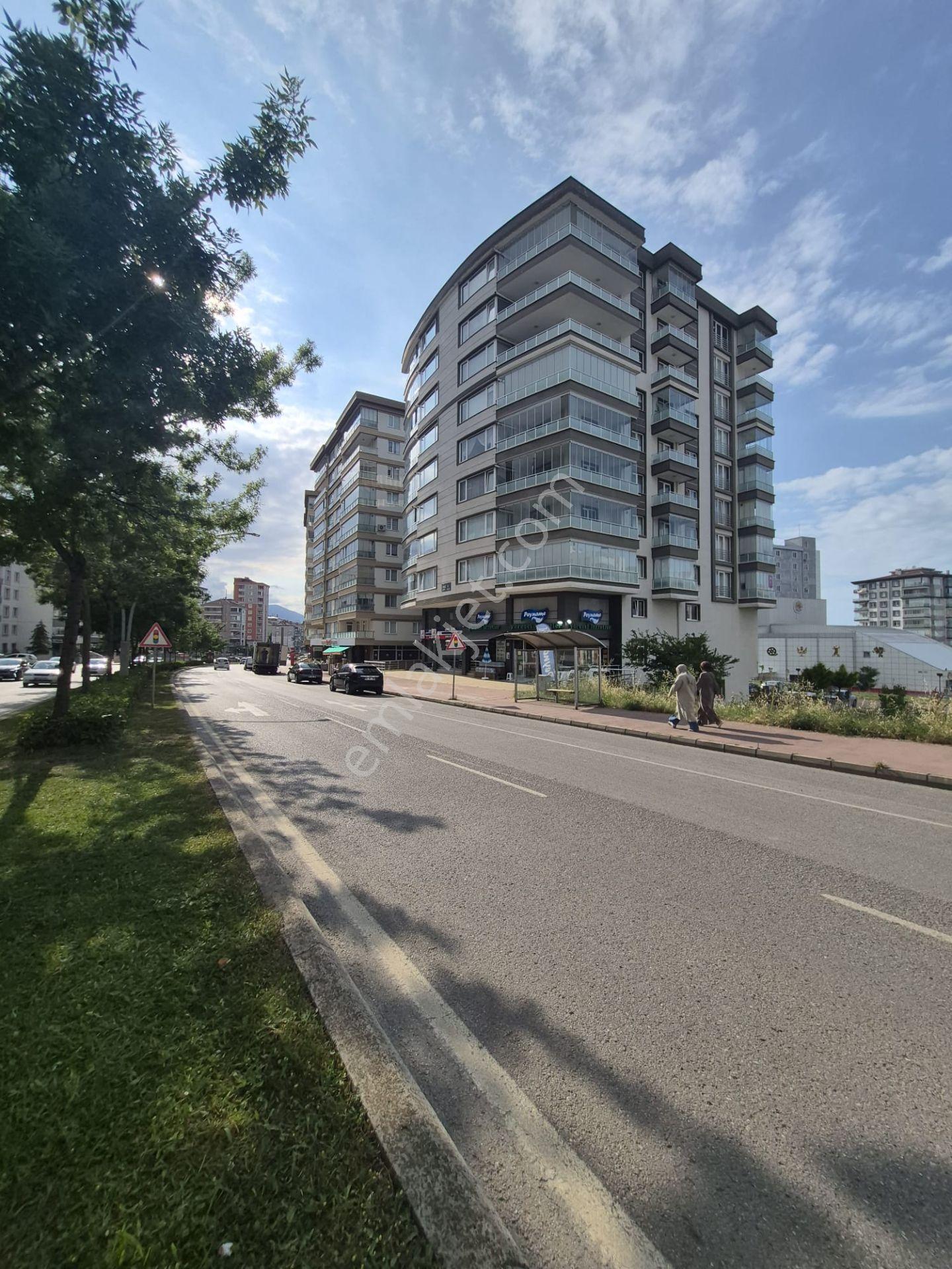 Amazon'dan Mimarsinan Mah.de Cağaloğluna Cephe 390 M2 Kiralık Lüks İşyeri&mağaza - Görsel 5