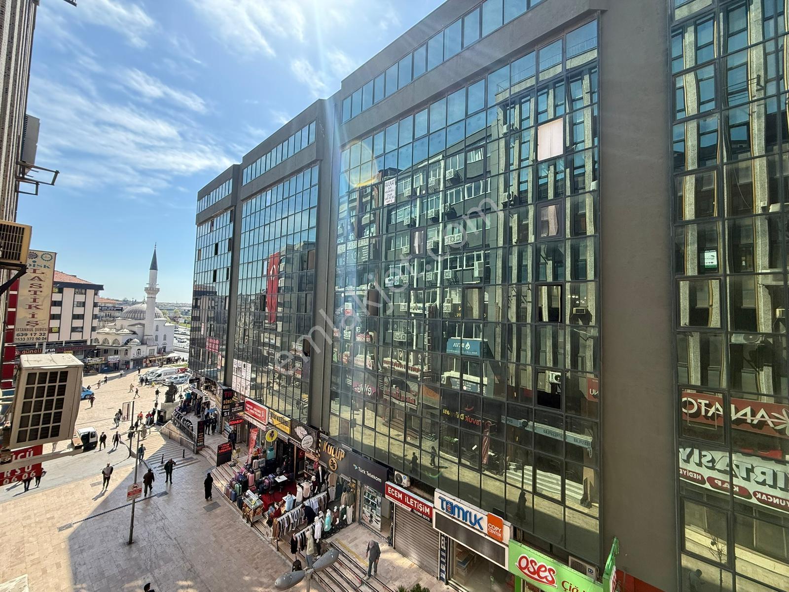 Şirinevler Meydan'da Komple Kullanımlı Satılık 380 M2 Ofis Katı - Görsel 18