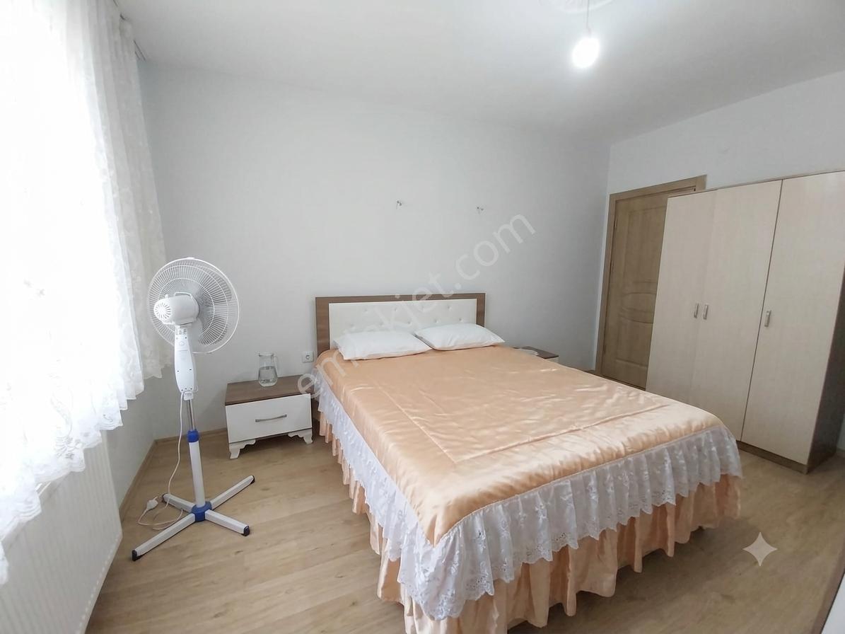 Satılık Teraslı 3 Katlı Müstakil Ev - Görsel 11