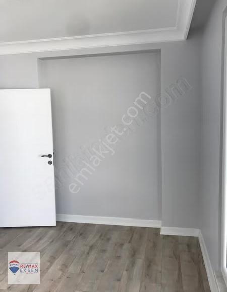 Çengelköyde Mükemmel Konumda Anacadeye 1 Dk 2+1 Arakat Daire - Görsel 16