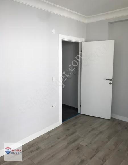 Çengelköyde Mükemmel Konumda Anacadeye 1 Dk 2+1 Arakat Daire - Görsel 6