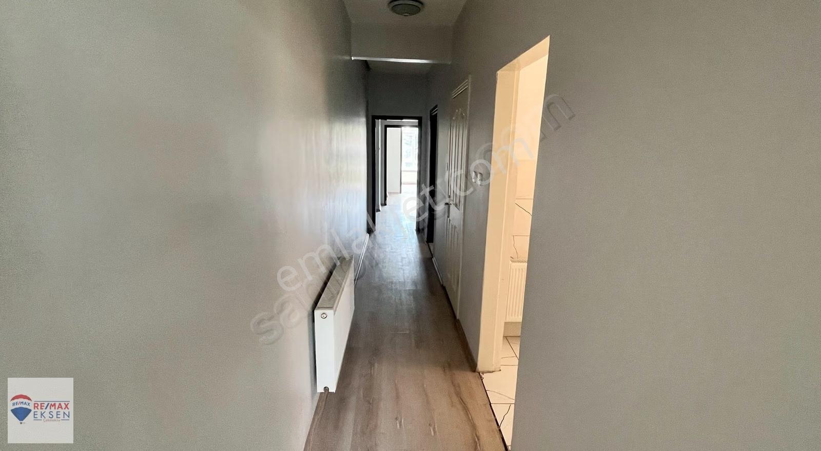 Üsküdar Muratreis'te Metroya 25m, Tabela Değeri Yüksek Ofis - Görsel 16