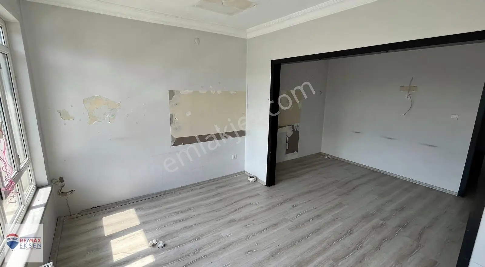 Üsküdar Muratreis'te Metroya 25m, Tabela Değeri Yüksek Ofis - Görsel 5