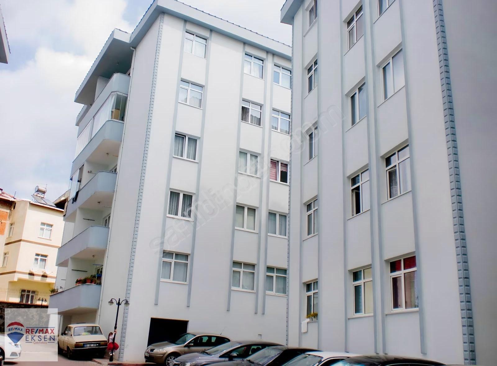 Çekmeköy Onur Sitesinde Satılık Dubleks Fırsat Daire