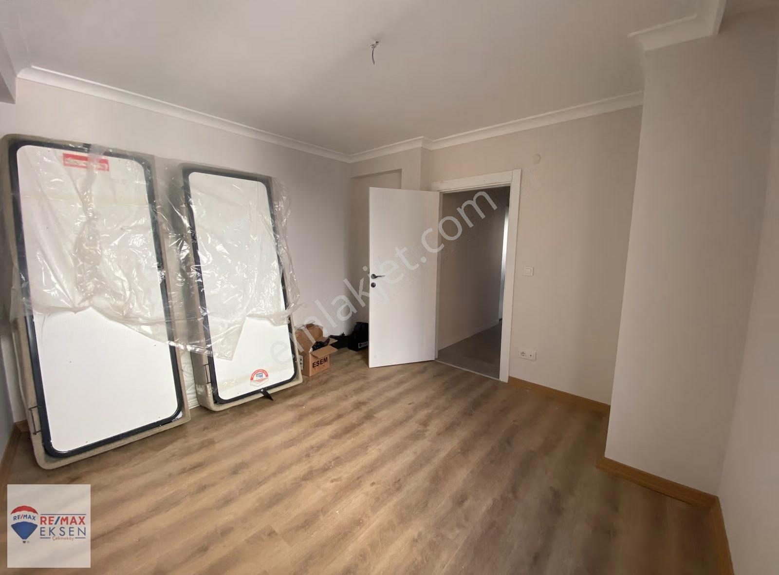 Üsküdar'da Boğaz Manzaralı Yeni Binada Kiralık 2+1 Daire - Görsel 15