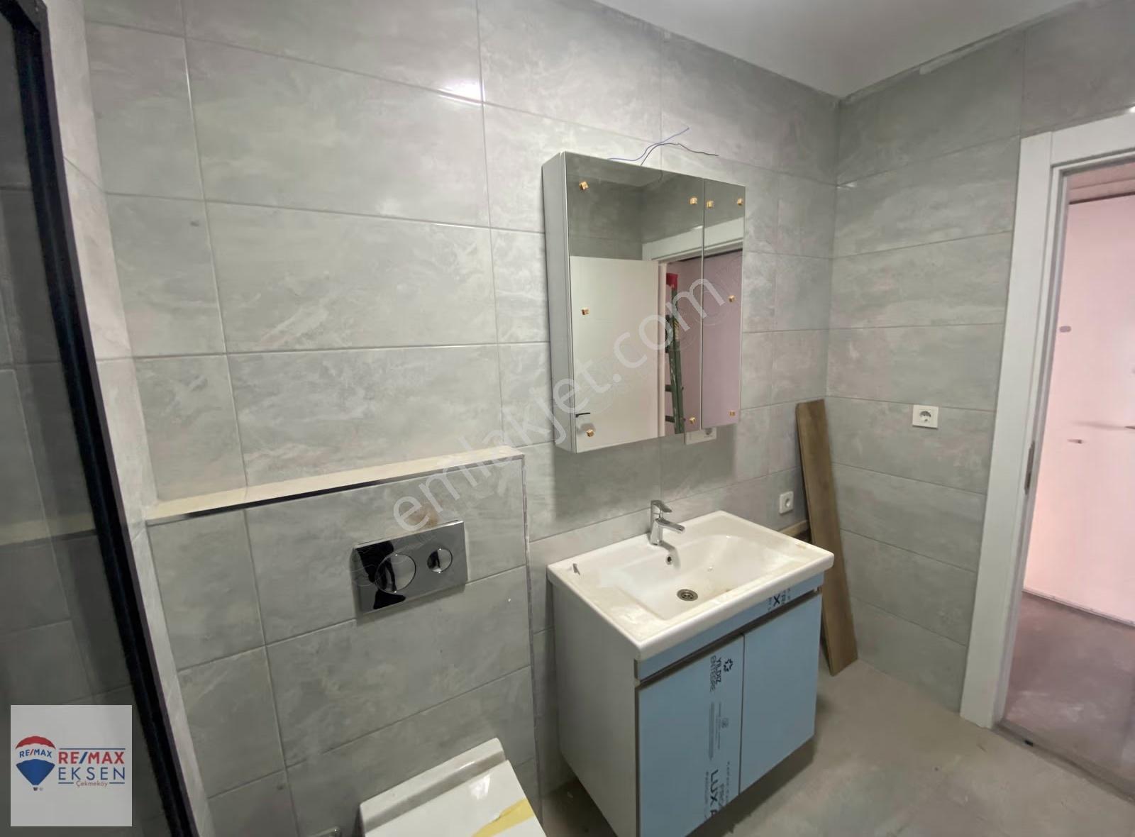Üsküdar'da Boğaz Manzaralı Yeni Binada Kiralık 2+1 Daire - Görsel 27