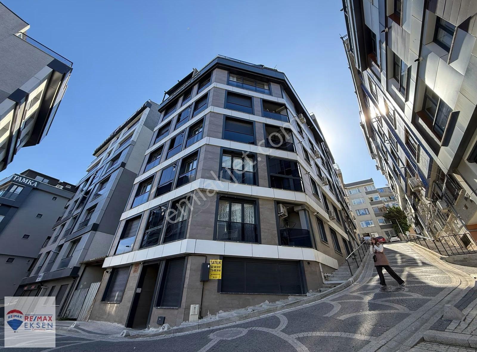 Üsküdar'da Boğaz Manzaralı Yeni Binada Kiralık 2+1 Daire - Görsel 19
