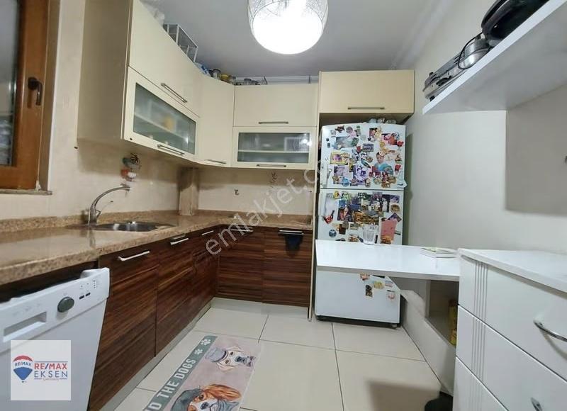 Satılık Üsküdar Çiçekçi'de Deniz Manzarlı 255 M2 5+1 Otoparklı - Görsel 11