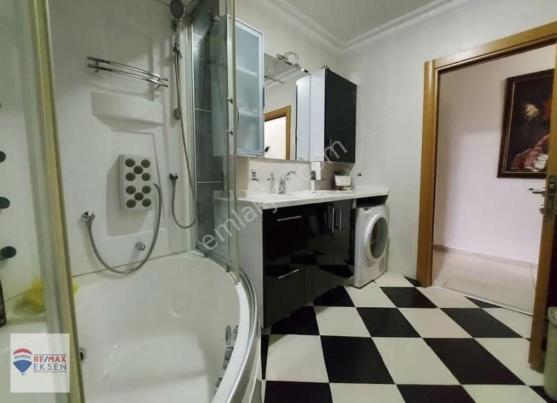 Satılık Üsküdar Çiçekçi'de Deniz Manzarlı 255 M2 5+1 Otoparklı - Görsel 20