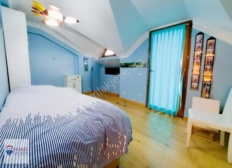 Satılık Üsküdar Çiçekçi'de Deniz Manzarlı 255 M2 5+1 Otoparklı - Görsel 16