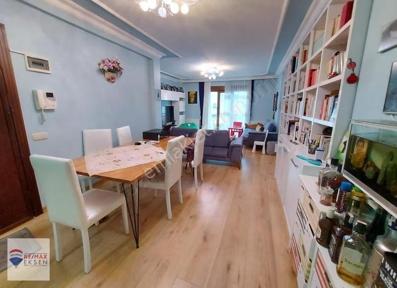 Satılık Üsküdar Çiçekçi'de Deniz Manzarlı 255 M2 5+1 Otoparklı - Görsel 10