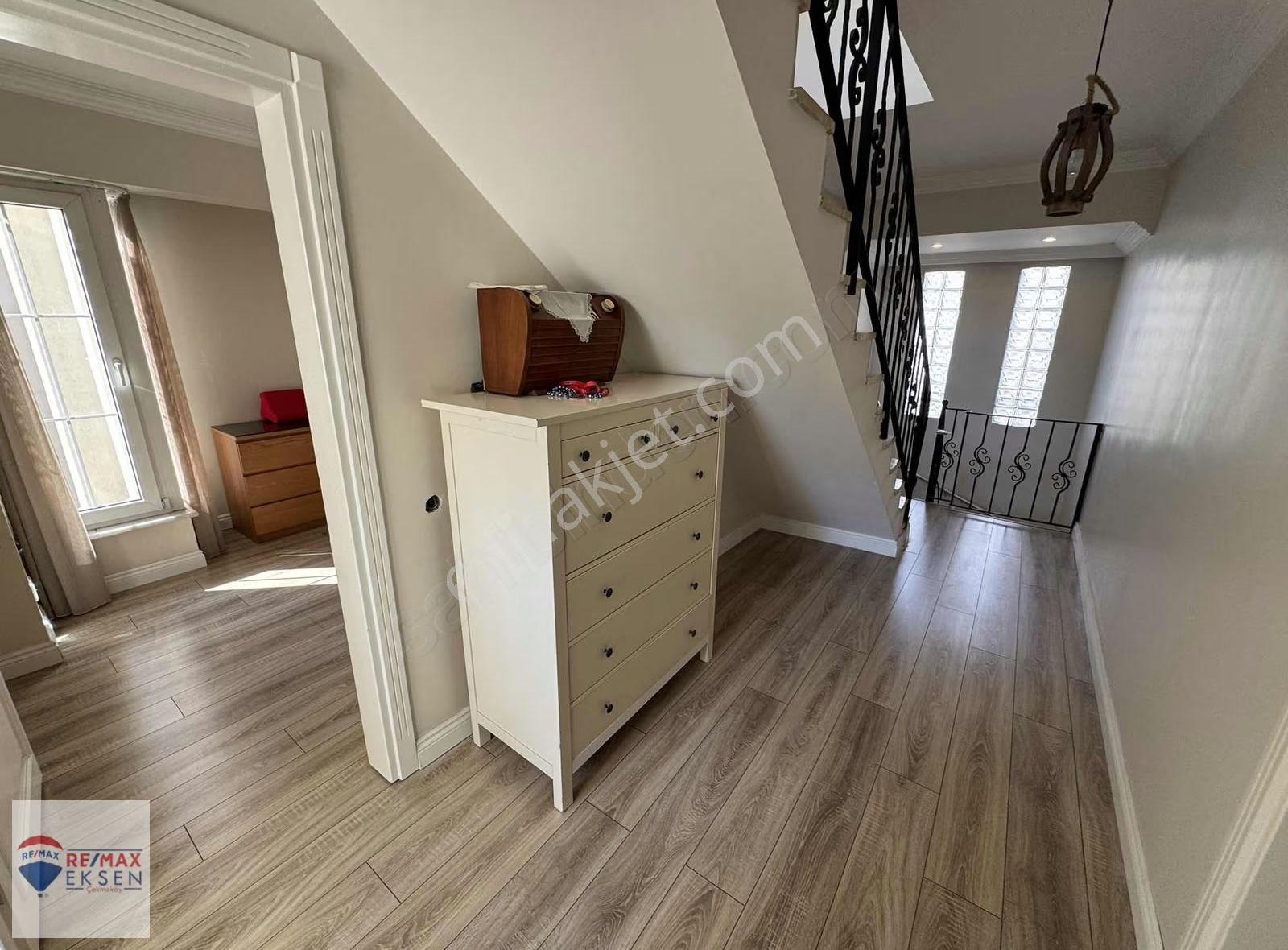 Çekmeköy Villa Belde Sitesinde Kiralık 5+1 Villa - Görsel 22